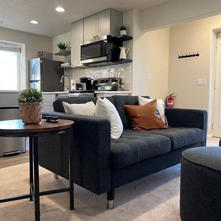 Above Ground Basement Apartment 2 Bedroom 1 B Retreat With Gorgeous View Draper Exterior foto