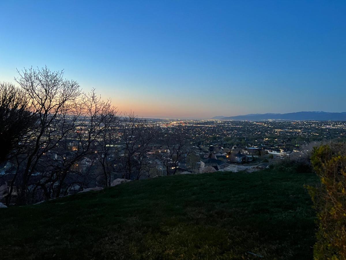 Above Ground Basement Apartment 2 Bedroom 1 B Retreat With Gorgeous View Draper Exterior foto